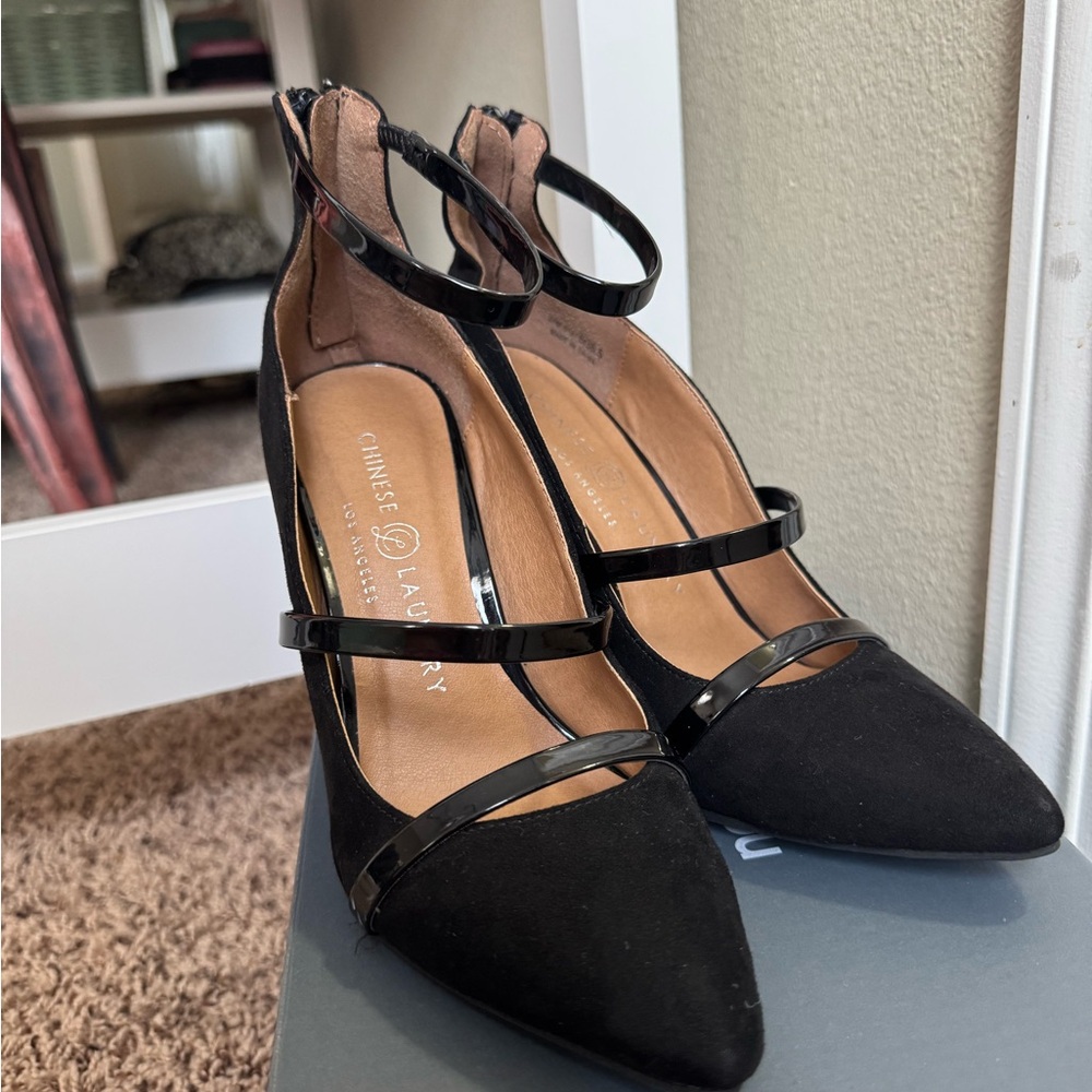 black close-toed heels